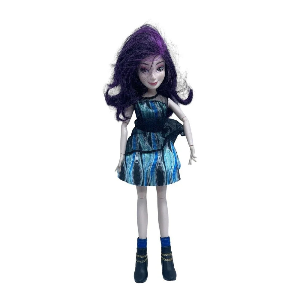Hasbro Disney Descendants 2 Evie Doll 11” Isle of the Lost Shoes Blue Dress